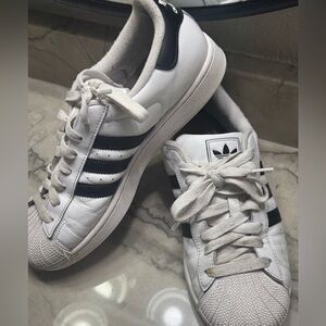 Men’s Adidas, superstar, tennis shoes size 10 1/2